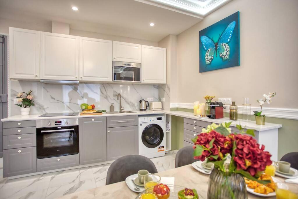 Charming Apart New 2 Bedrooms With Aircon Paris Eksteriør billede