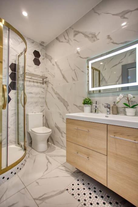 Charming Apart New 2 Bedrooms With Aircon Paris Eksteriør billede