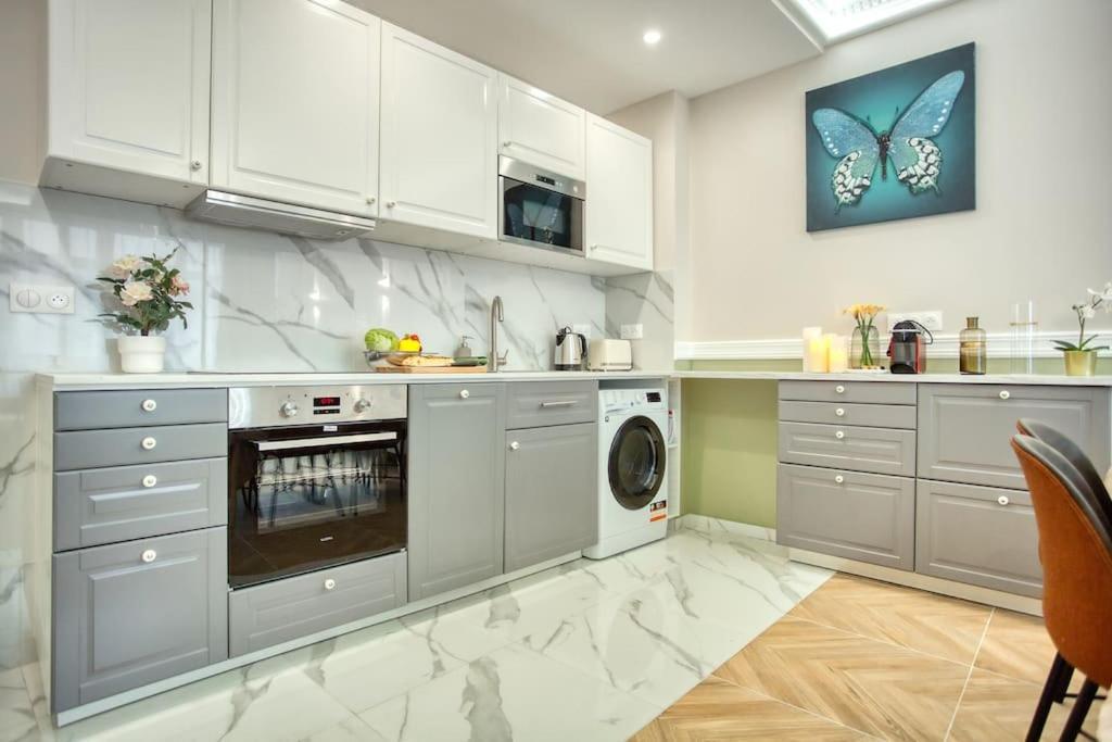 Charming Apart New 2 Bedrooms With Aircon Paris Eksteriør billede